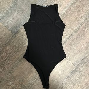 boohoo black square neck tank bodysuit